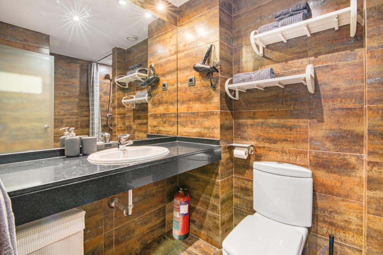Cozy Penthouse, 20 Min To Downtown, Alcala Norte Madrid Extérieur photo
